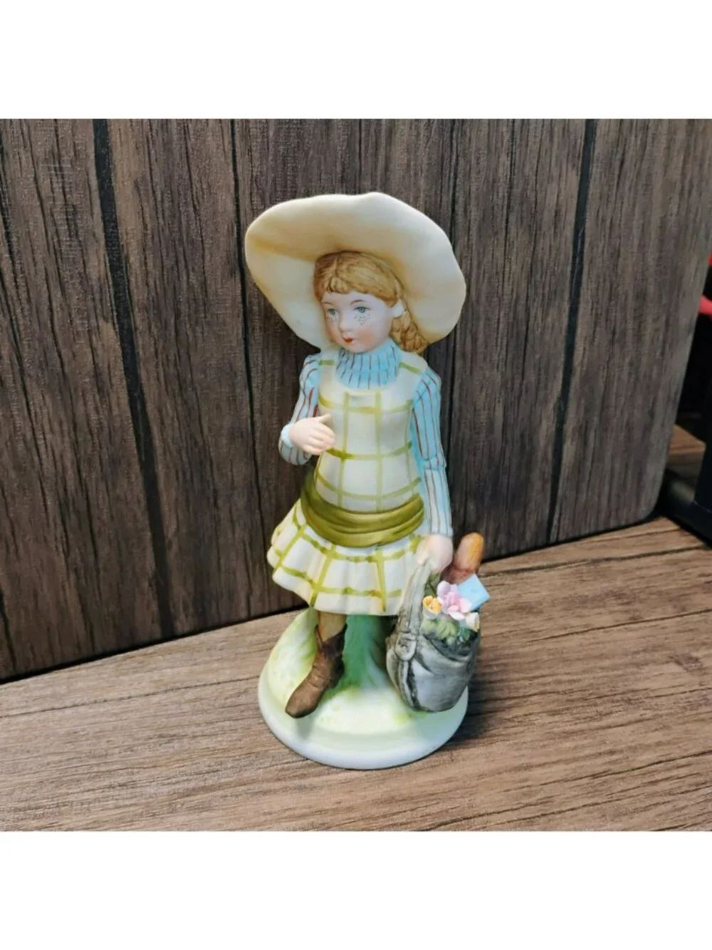 Vintage 1970s Holly Hobbie Figurine, 1973 School Girl with Straw Hat, Porcelain